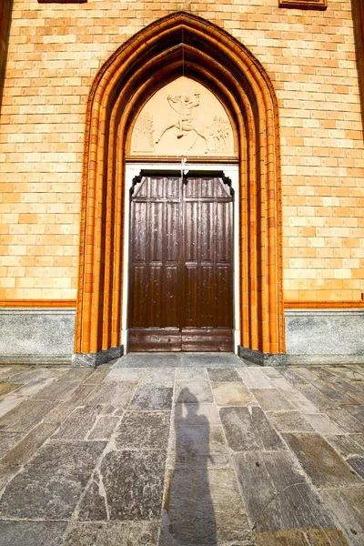 lombardy      the cortese   old   church  closed brick tower wa