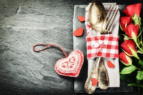 St Valentine\'s table setting