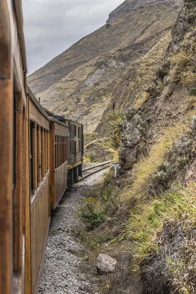 Nariz del Diablo Train Trip Alausi Ecuador