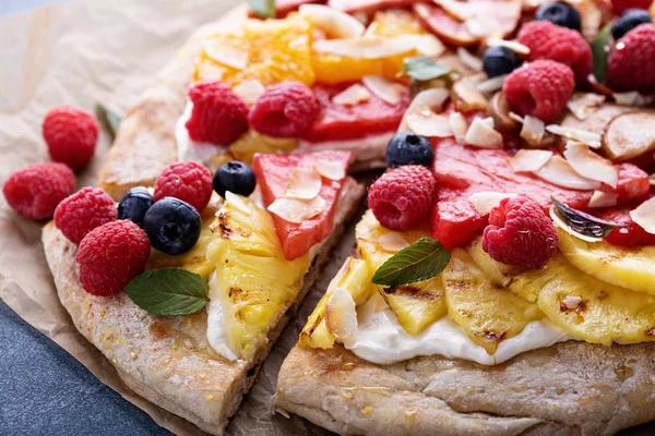 Grilled fruit pizza with honey