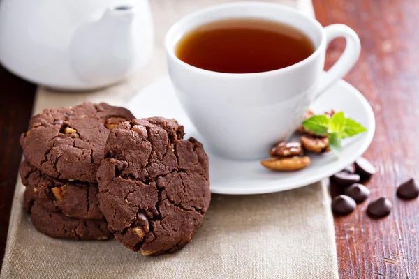 Vegan chocolate pecan cookies