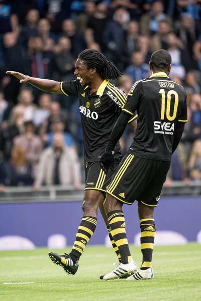 AIK players Henok Goitom celebrating with Ofori after the goal i