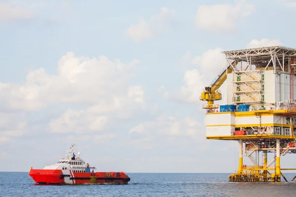 Oil and gas platform in the gulf or the sea, Offshore oil and rig construction Platform