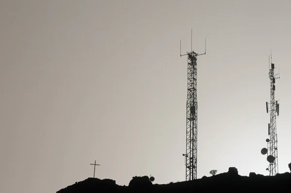 Some Silhouetted Antennas