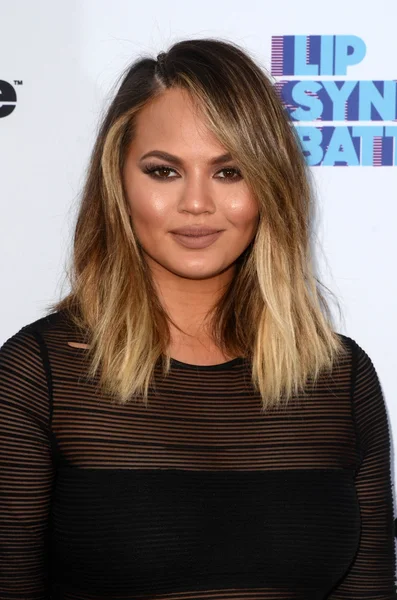 Model Chrissy Teigen