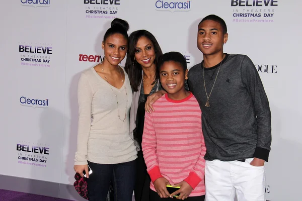Holly Robinson Peete and children