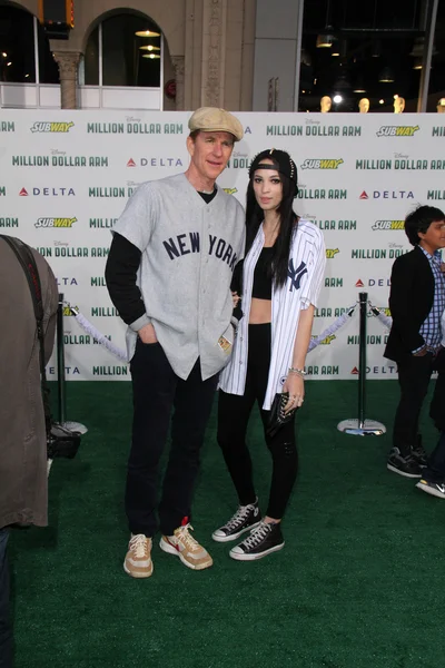 马修 · 莫迪恩和红宝石摩丁 - 图库社论照片 s