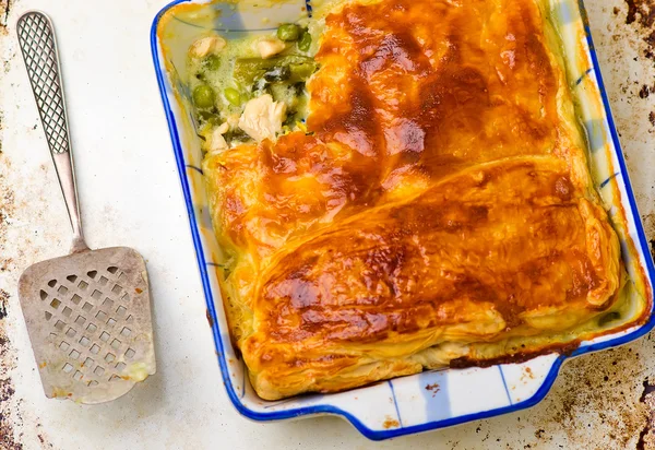 Puff pastry pie with chicken and vegetables