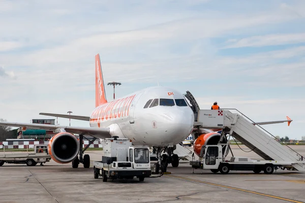Boarding Easy Jet airplane at Bologna airport