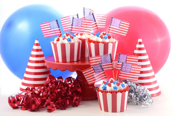 USA theme cupcakes in a party scene.