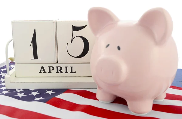 April 15 calendar reminder for USA Tax Day.
