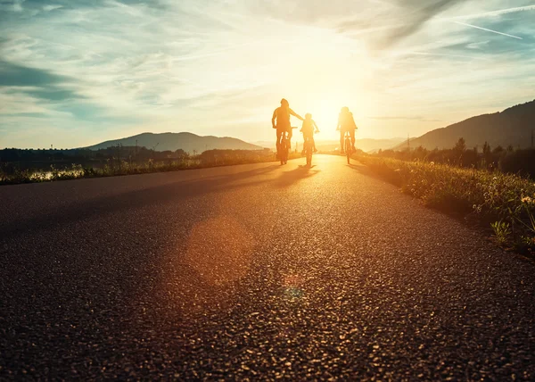 Cyclists family traveling