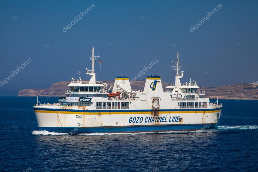 Fähre von Malta nach Gozo Insel — Redaktionelles Stockfoto 81297750