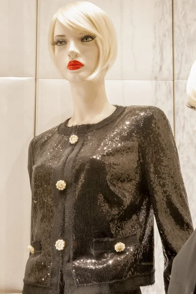 Fashion mannequin display