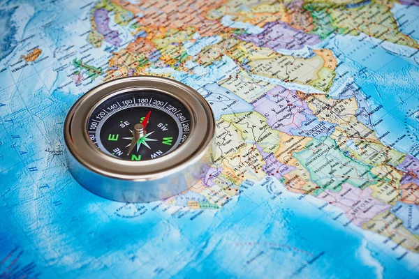 The magnetic compass on a topographic map