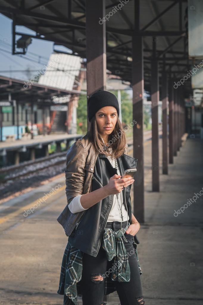 скачать метро музыку