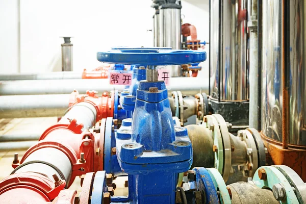 Pressure pump for running water