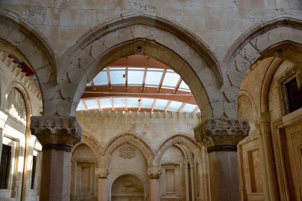 Ishak Pasha Palace inside