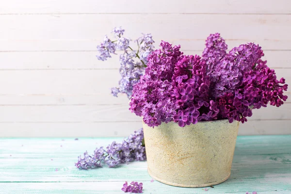 Lilac flowers in bowl