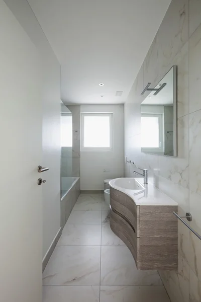 House Modern bathroom