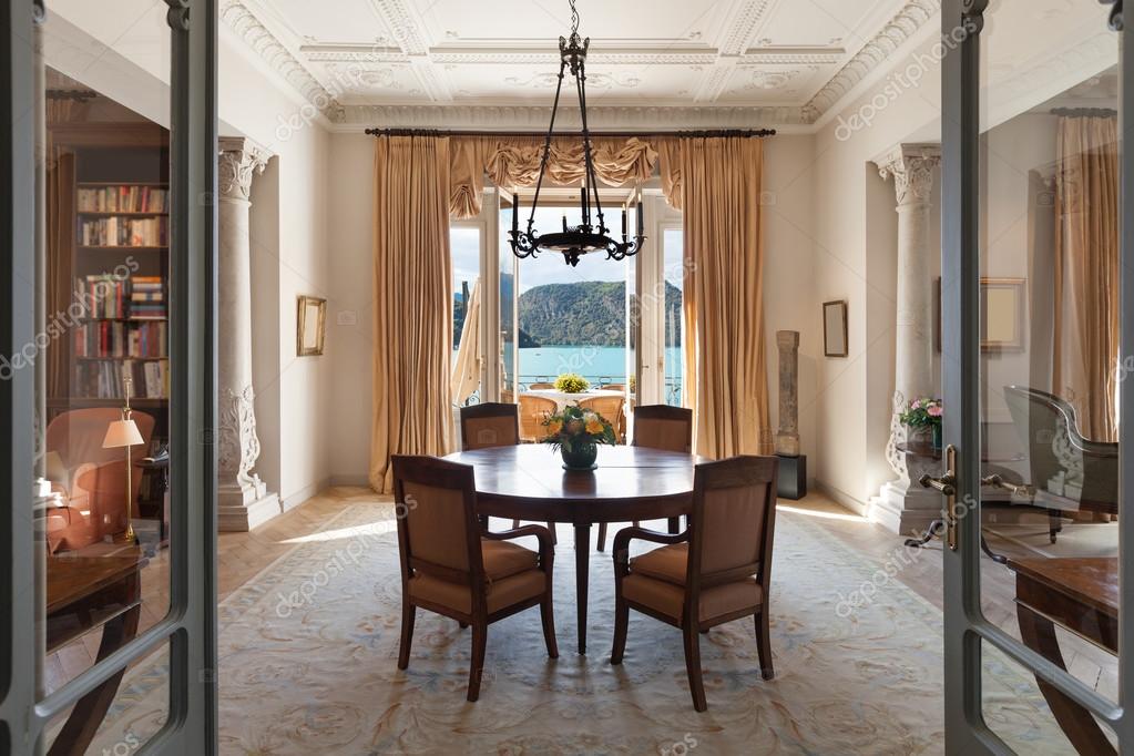 Interieur, luxe woonkamer — stockfoto © zveiger #89847448 Interieur herenhuis woonkamer