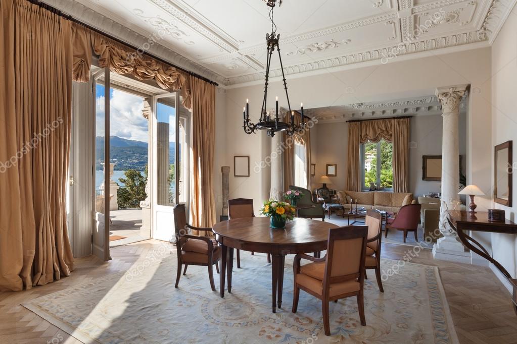 Interieur, luxe woonkamer — stockfoto © zveiger #89847504 Interieur herenhuis woonkamer