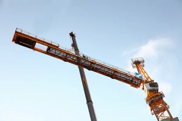 The erection of a tower crane, Counter Jib assembly