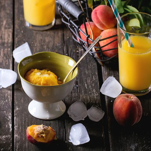 Peaches, juice and sorbet
