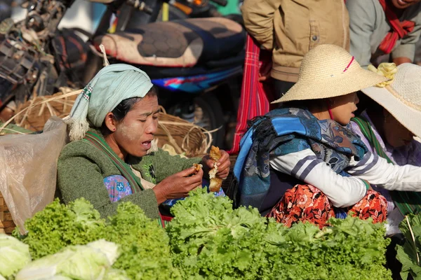 The weekly market of Kalaw in Myanmar, 2015 December 20