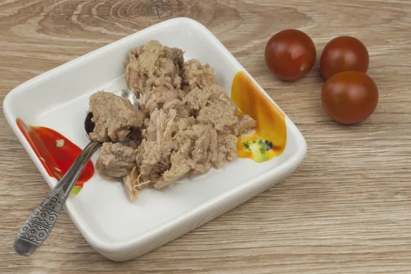 Can of tuna, a healthy meal with vegetables, fast food preparation