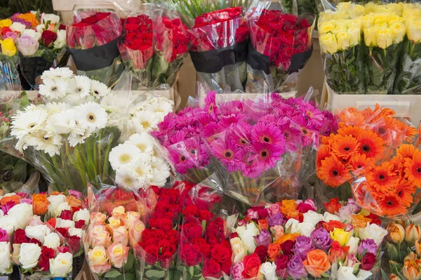 Aooerted flowers of a market stall