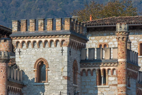 Il Castello Bortoluzzi - Ponte nelle Alpi