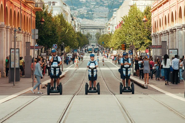 It patrols the city police on modern means of transport Segway