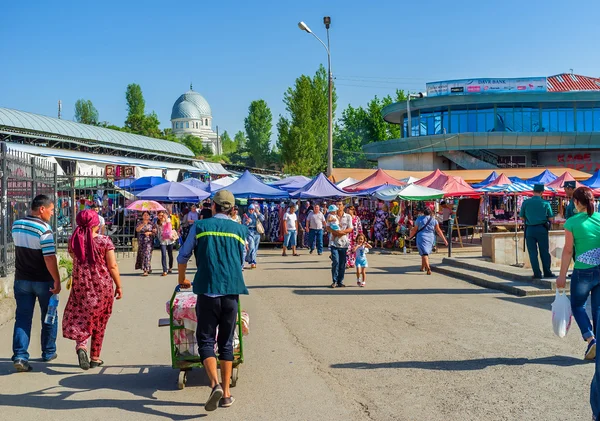 The crowded market