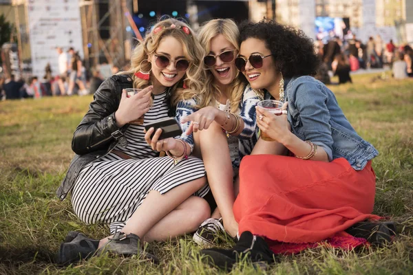 Women looking funny moments on the photographies