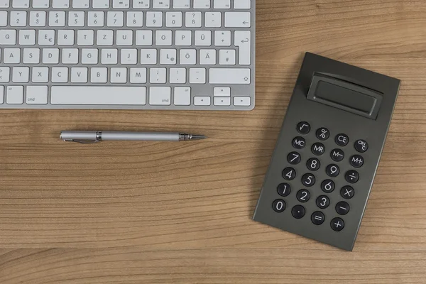 Keyboard and calculator on Desktop