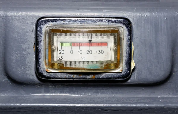 Old refrigerator temperature scale