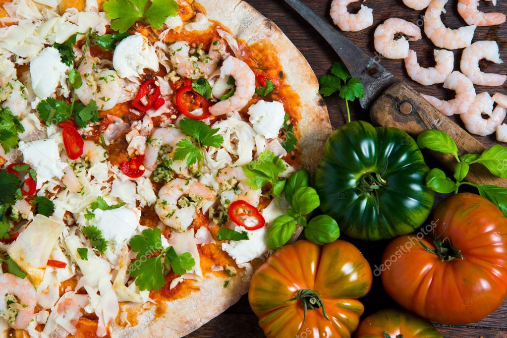 Risultati immagini per Foto con pomodori e mozzarella per pizza