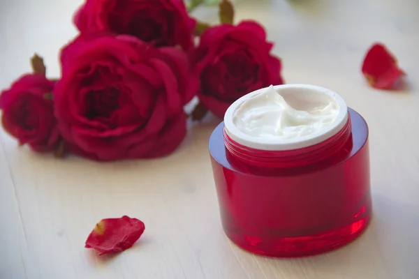Face cream with rose oil
