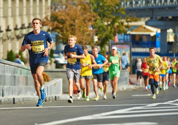People run on Kyiv Half Marathon