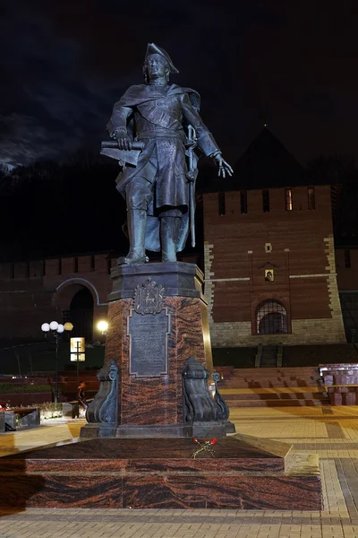 A monument to Peter I in front of the walls of the Kremlin in Ni
