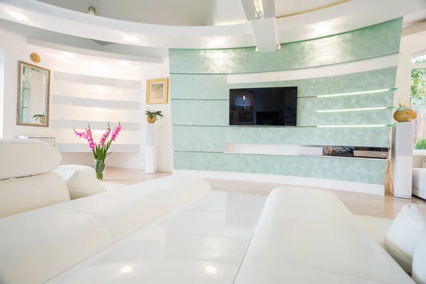 Crystal and bright tv room