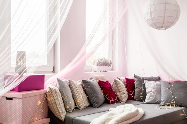 Rose and gray girl\'s room