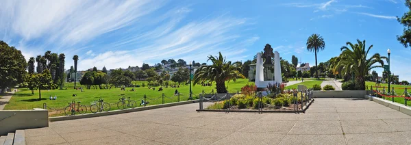 San Francisco: panoramic view of Mission Dolores Park