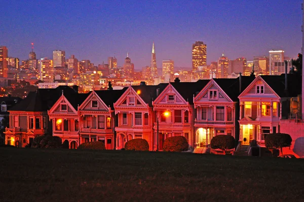 San Francisco, California, Usa: Painted Ladies at night