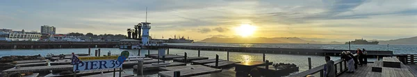 San Francisco, California, Usa: Fisherman\'s Wharf, skyline and view of Pier 39 at sunset