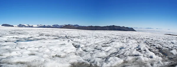 Iceland: the snow on the top of Skaftafellsjokull, the Skaftafell Glacier