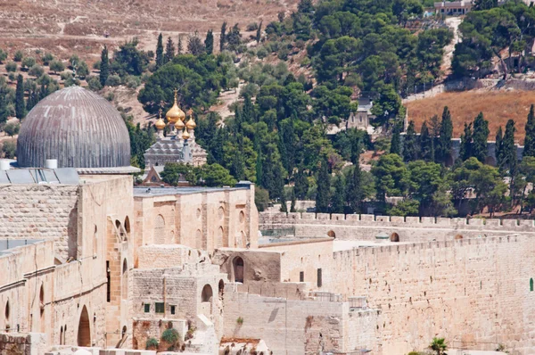 Jerusalem: Al Aqsa Mosque and the Church of Mary Magdalene