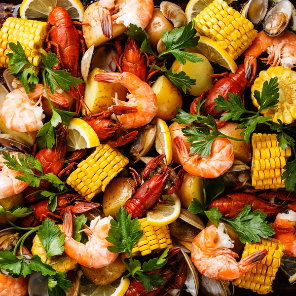 Clambake Seafood boil with Corn