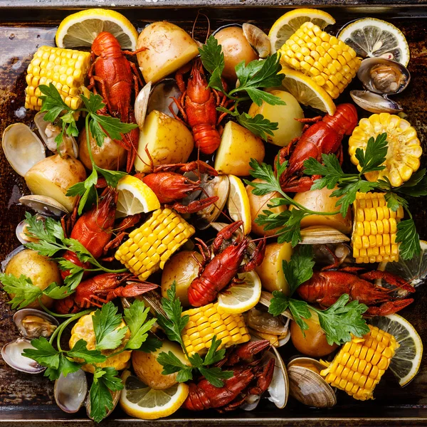 Clambake Seafood boil with Corn